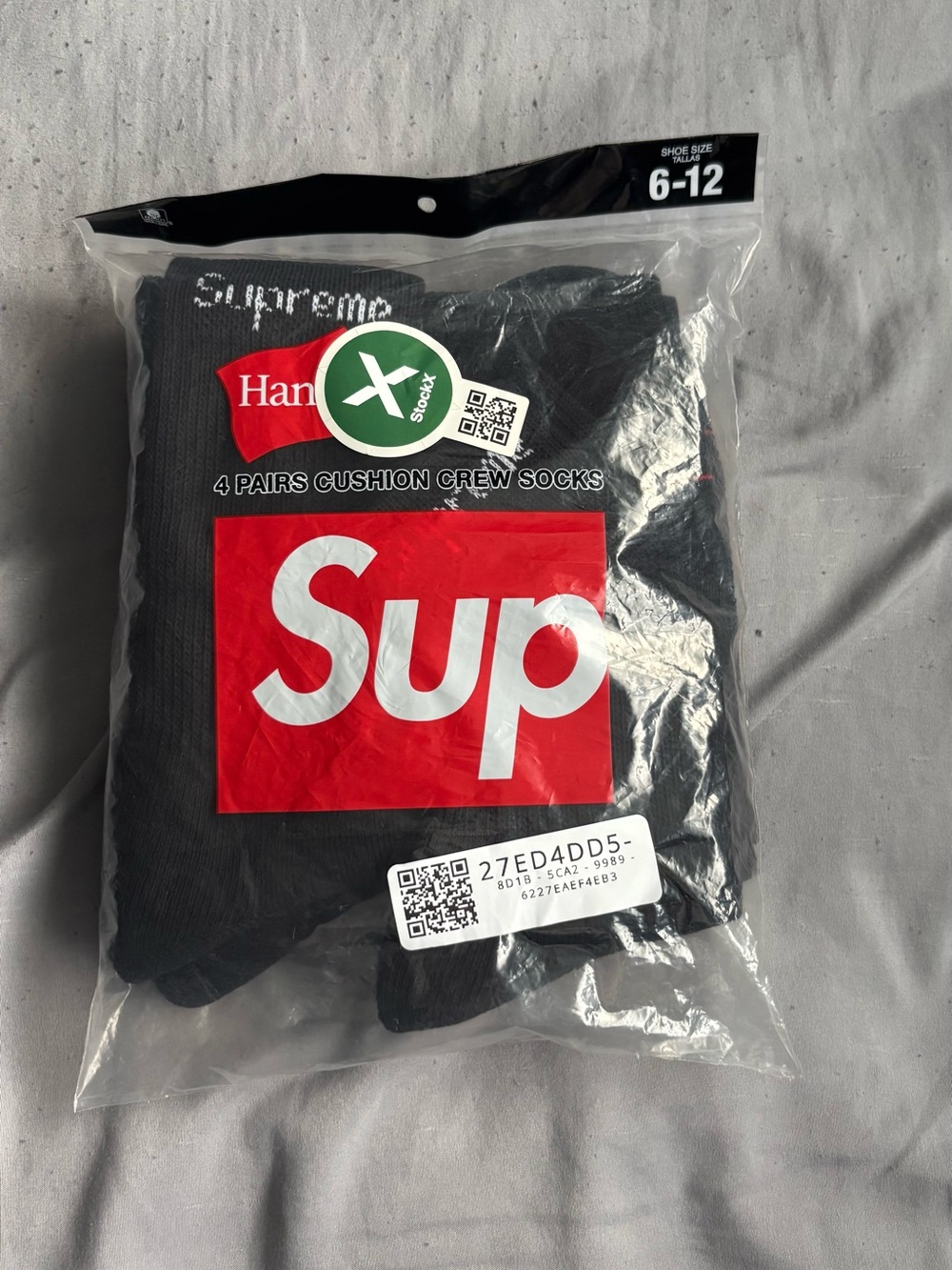 Authentic Black Supreme Socks 4 pairs (8 socks total)